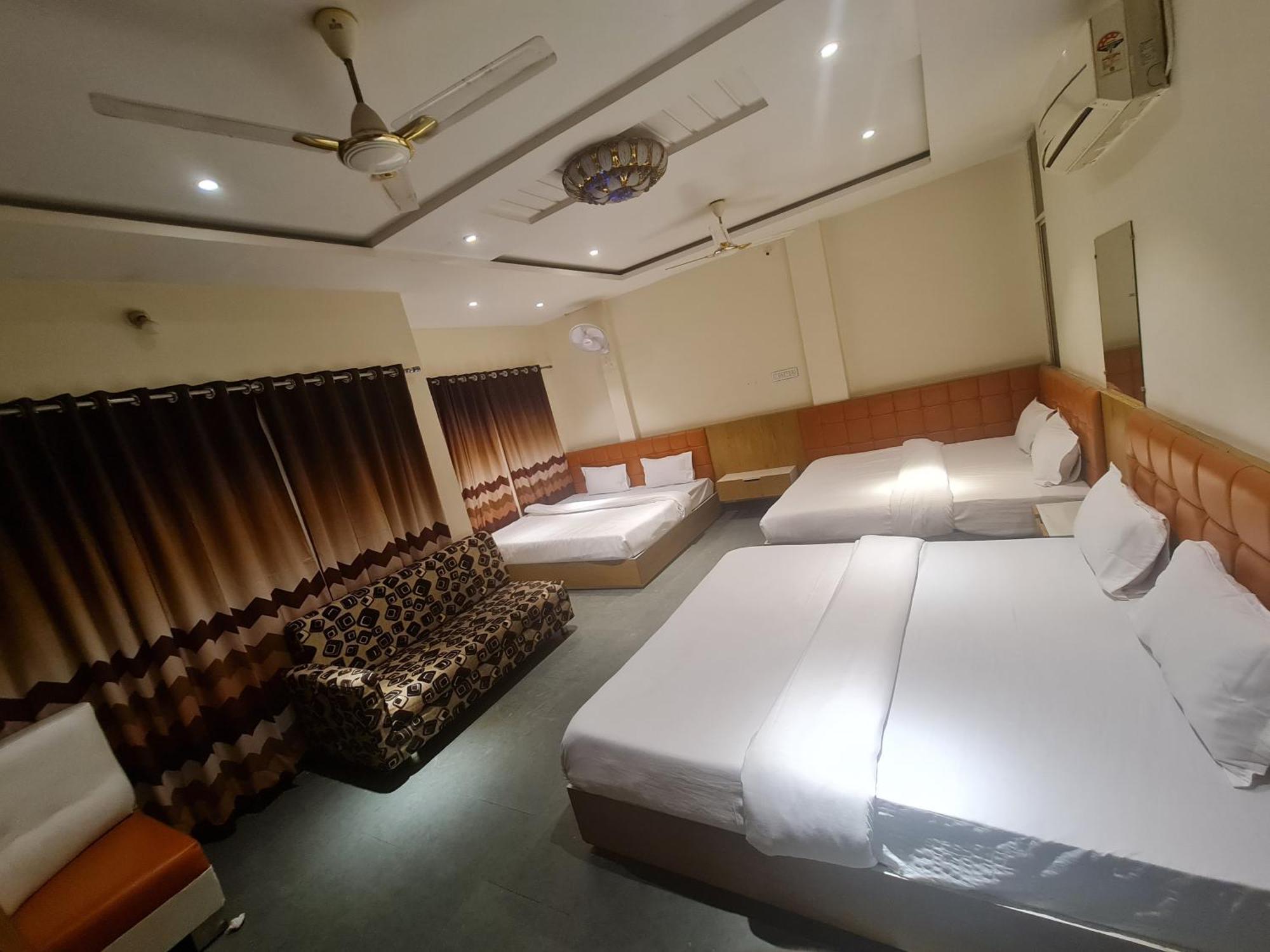 Hotel Empire อุจเจน ภายนอก รูปภาพ