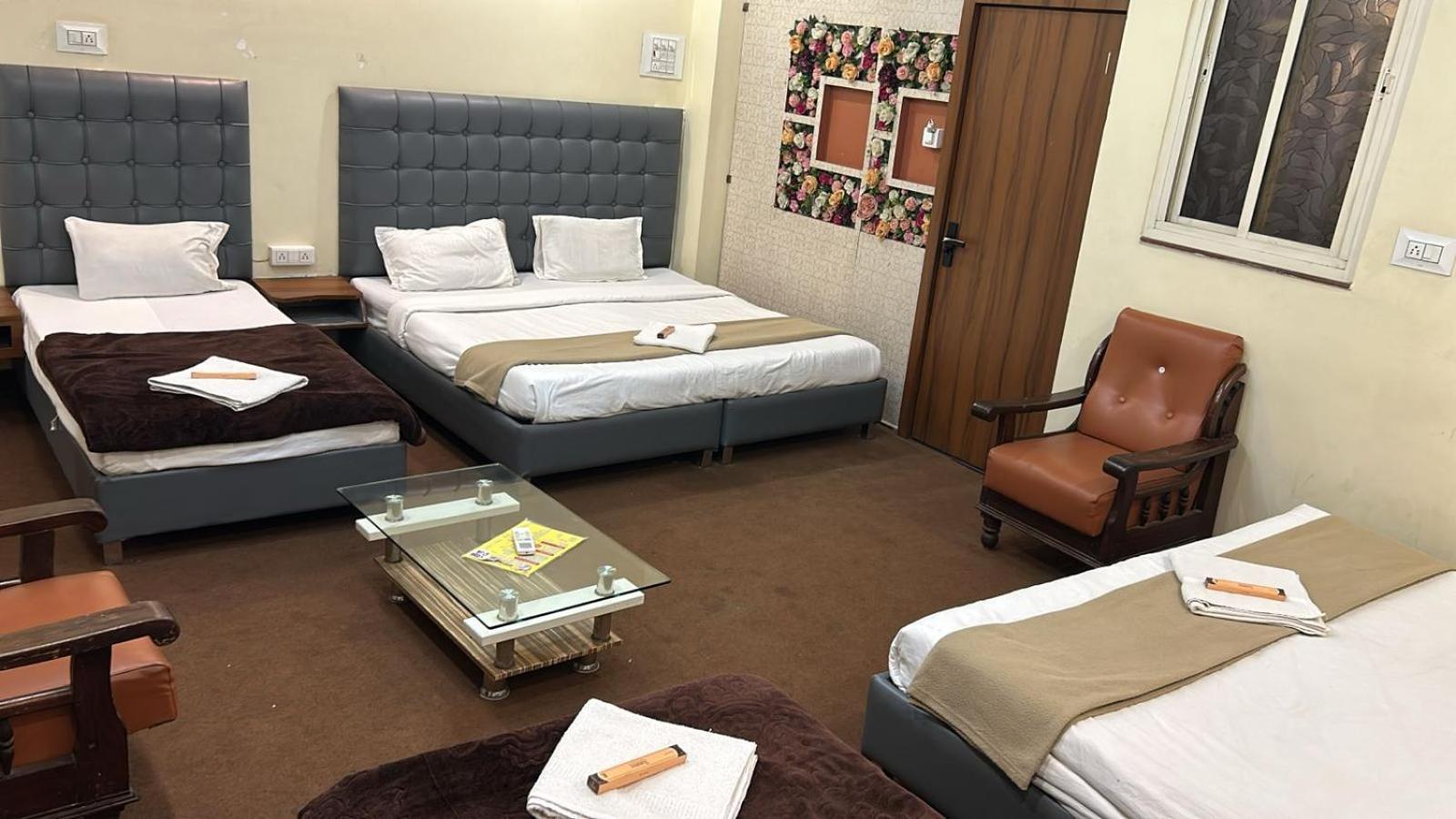 Hotel Empire อุจเจน ภายนอก รูปภาพ