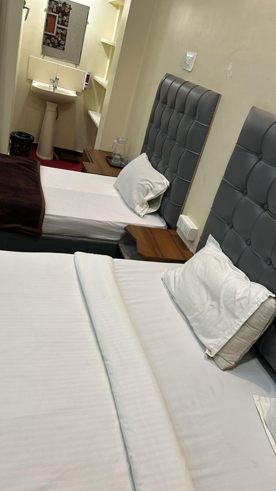 Hotel Empire อุจเจน ภายนอก รูปภาพ